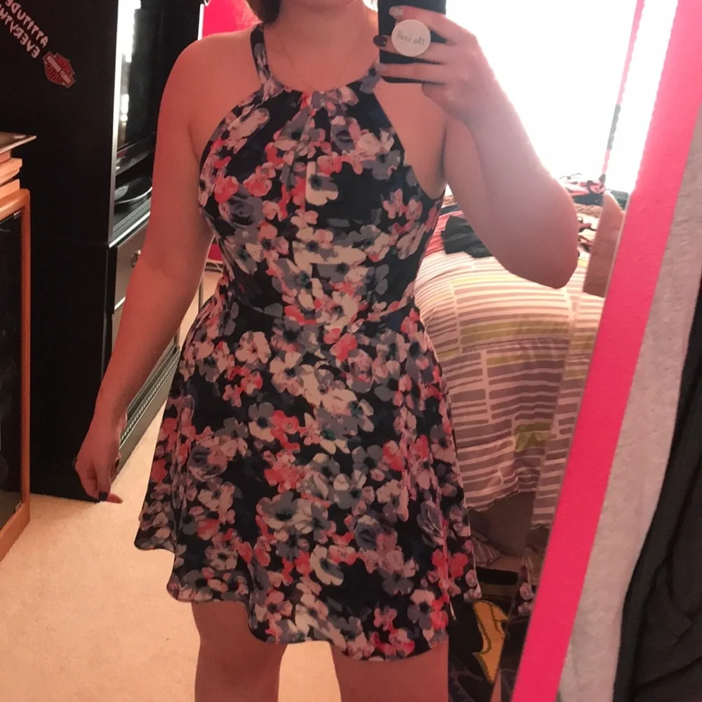 Express floral dress - Picture 2 of 6